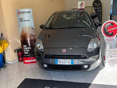 Nero Usata 2016 Fiat Punto Lounge Berlina | 4800 € (Buon prezzo)