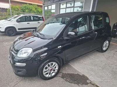 Usata Fiat Panda Lounge 69 CV (50 kW) 2019 Nero Utilitaria