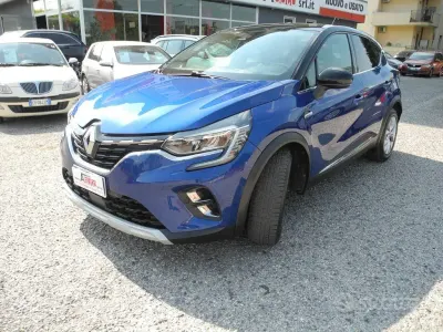 Usata Renault Captur Intens 92 CV (67 kW) 2022 Blu SUV