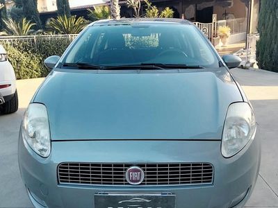 Grigio Usata 2009 Fiat Grande Punto Dynamic Utilitaria | 3900 € (Cara)