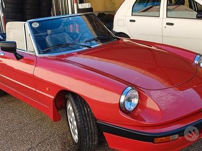 Usata Alfa Romeo Spider 125 CV (91 kW) 1986 Rosso Cabrio