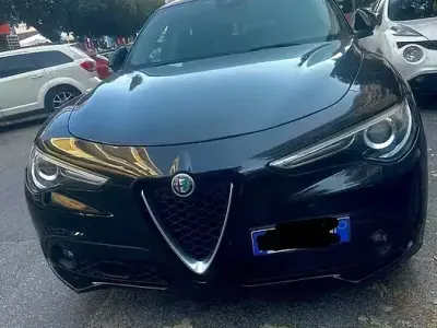 Usata Alfa Romeo Stelvio Executive 179 CV (131 kW) 2017 Nero SUV