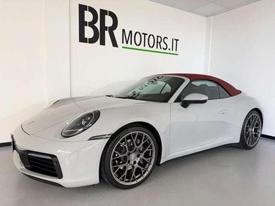 Usata Porsche 911 Carrera Cabriolet 385 CV (283 kW) 2023 Grigio Cabrio