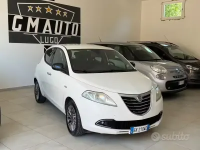 Usata Lancia Ypsilon Platinum 69 CV (50 kW) 2013 Bianco Utilitaria