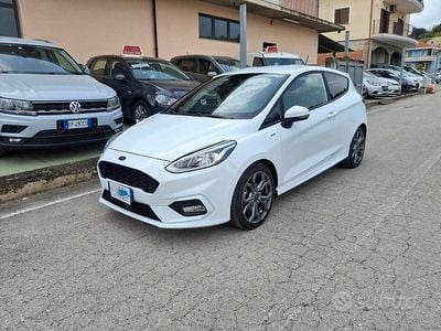 Begagnad Ford Fiesta ST-Line 119 HK (87 kW) 2019 Vit Halvkombi