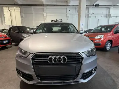 Usata Audi A1 Admired 86 CV (63 kW) 2014 Argento Utilitaria