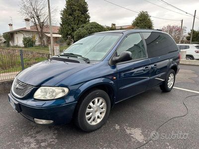 usata Chrysler Voyager 2.5 crd 7 posti