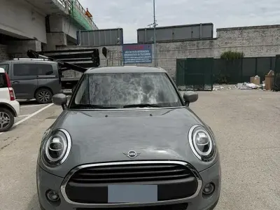 Usata Mini Cooper 102 CV (75 kW) 2021 Grigio Utilitaria