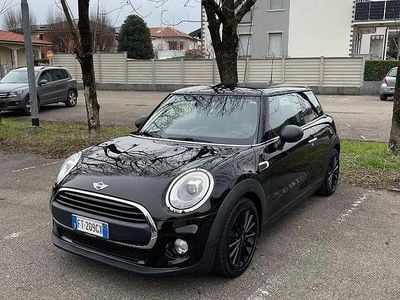 Begagnad Mini One D 102 HK (75 kW) 2018 Svart Halvkombi