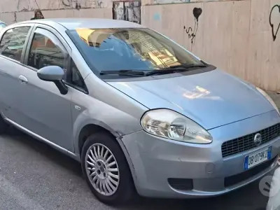 Usata Fiat Grande Punto 75 CV (55 kW) 2006 Grigio Utilitaria