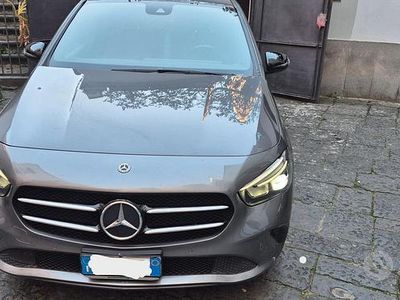 Usata Mercedes B200 136 CV (100 kW) 2019 Grigio Utilitaria