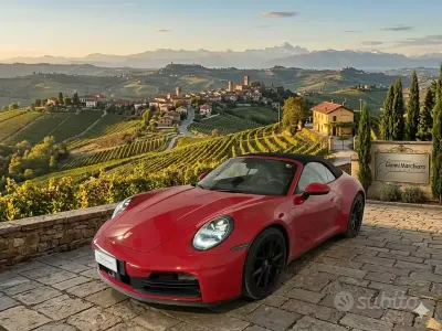 Usata Porsche 911 Carrera Cabriolet Sport 394 CV (289 kW) 2024 Rosso Cabrio