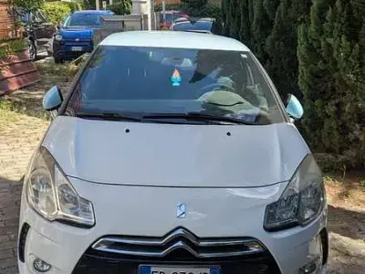 Usata Citroën DS3 Chic 95 CV (69 kW) 2010 Bianco Utilitaria