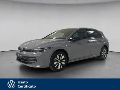 Usata VW Golf VIII Style 150 CV (110 kW) 2025 Grigio pastello