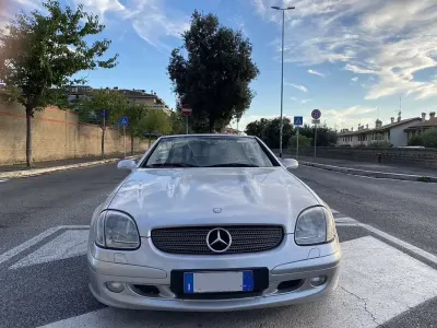 Usata Mercedes SLK320 218 CV (160 kW) 2000 Cabrio