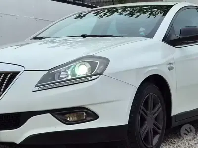 Usata Lancia Delta Gold 120 CV (88 kW) 2012 Bianco Utilitaria