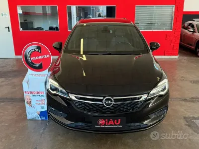 Używany Opel Astra Innovation 110 KM (80 kW) 2018 Czarny Sedan/Limuzyna