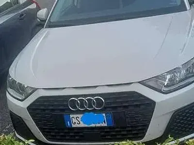 Usata Audi A1 Sportback Ambiente 95 CV (69 kW) 2023 Bianco Utilitaria