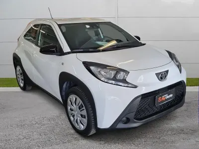 Usata Toyota Aygo X Active 72 CV (52 kW) 2025 Bianco SUV