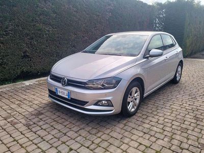 Usata VW Polo Comfortline 80 CV (58 kW) 2018 Argento Utilitaria