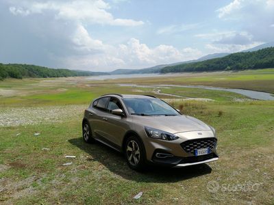 Grigio Usata 2018 Ford Focus Active Berlina | 20.000 € (Molto cara)