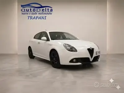 Usata Alfa Romeo Giulietta Super 120 CV (88 kW) 2018 Bianco Utilitaria