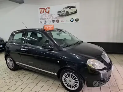 Usata Lancia Ypsilon 77 CV (56 kW) 2011 Nero Utilitaria