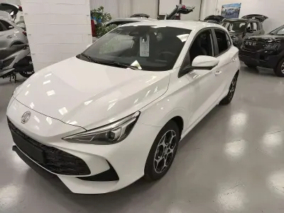 Nuova MG MG3 Luxury 194 CV (142 kW) 2026 Bianco Utilitaria