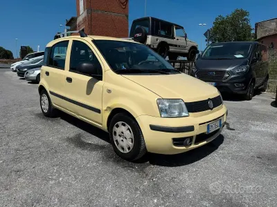 Usata Fiat Panda Emotion 69 CV (50 kW) 2012 Giallo Utilitaria