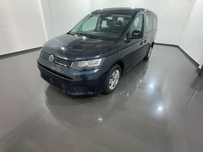 Usata VW Caddy Maxi 122 CV (89 kW) 2023 Starlight blue metallizzato Monovolume