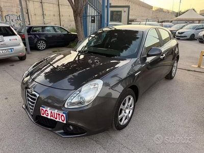 Usata Alfa Romeo Giulietta 105 CV (77 kW) 2012 Grigio Utilitaria
