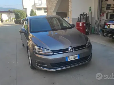 Usata VW Golf VII 110 CV (80 kW) 2015 Marrone Berlina