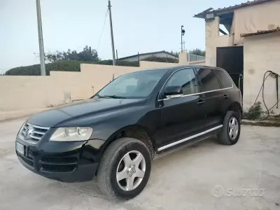 Usata VW Touareg 174 CV (127 kW) 2004 Nero SUV