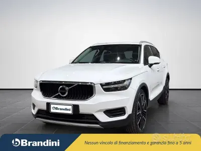 Usata Volvo XC40 Momentum 150 CV (110 kW) 2018 Bianco SUV