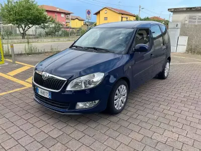 Usata Skoda Roomster 86 CV (63 kW) 2011 Bluazzurro Monovolume