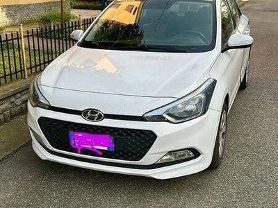 usata Hyundai i20 2016 NEOPATENTATI