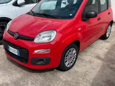 Usata Fiat Panda 95 CV (69 kW) 2018 Rosso Utilitaria
