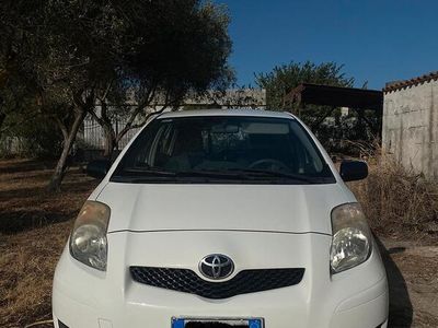 usata Toyota Yaris 2011