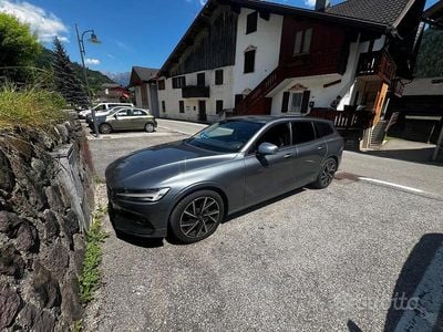 Usata Volvo V60 150 CV (110 kW) 2019 Grigio Station wagon