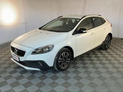 Bianco Usata 2017 Volvo V40 CC Business Edition Station wagon | 13.299 € (Buon prezzo)