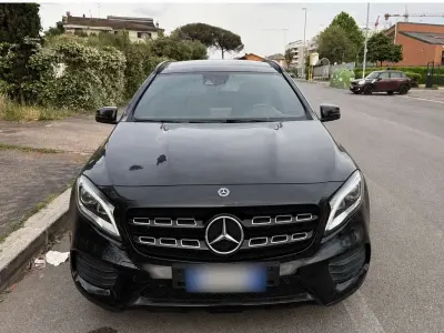 Usata Mercedes GLA180 Business 109 CV (80 kW) 2018 SUV