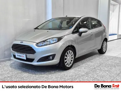 Usata Ford Fiesta Business Edition 75 CV (55 kW) 2013 Grigio Berlina