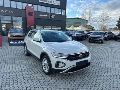 Usata VW T-Roc Advance 116 CV (85 kW) 2022 Beige SUV
