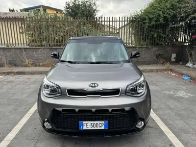 Usata Kia Soul 136 CV (100 kW) 2016 Grigio SUV
