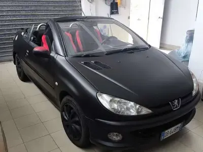 Usata Peugeot 206 CC RC 109 CV (80 kW) 2006 Nero Cabrio
