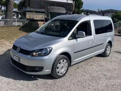 Usata VW Caddy Maxi 102 CV (75 kW) 2013 Grigio Monovolume