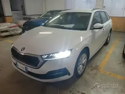 Usata Skoda Octavia Executive 150 CV (110 kW) 2023 Bianco Station wagon