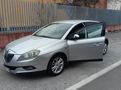 Usata Lancia Delta 120 CV (88 kW) 2010 Grigio Utilitaria