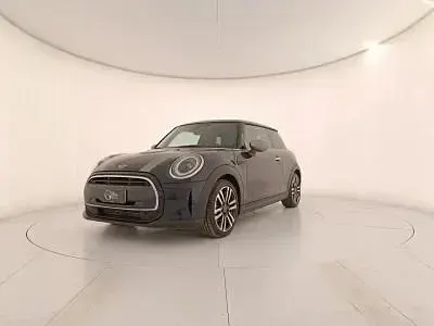 Usata Mini Cooper Classic 136 CV (100 kW) 2023 Gray Utilitaria