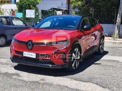 Usata Renault Megane E-Tech Techno 55 kW (75 CV) 2023 Rosso Station wagon